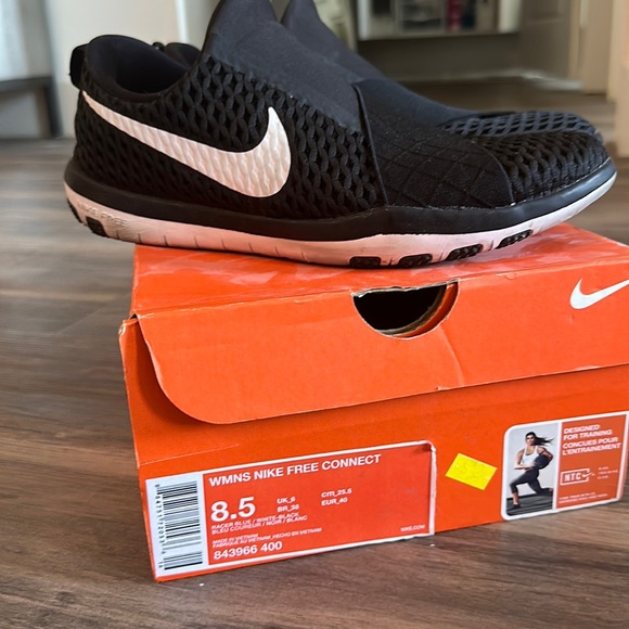 Free Connect - Picture 1 of 3